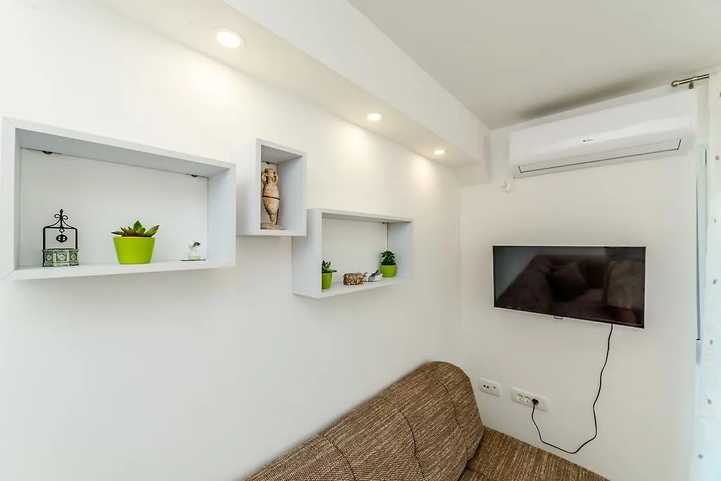 Apartment Robinson Podvrsje