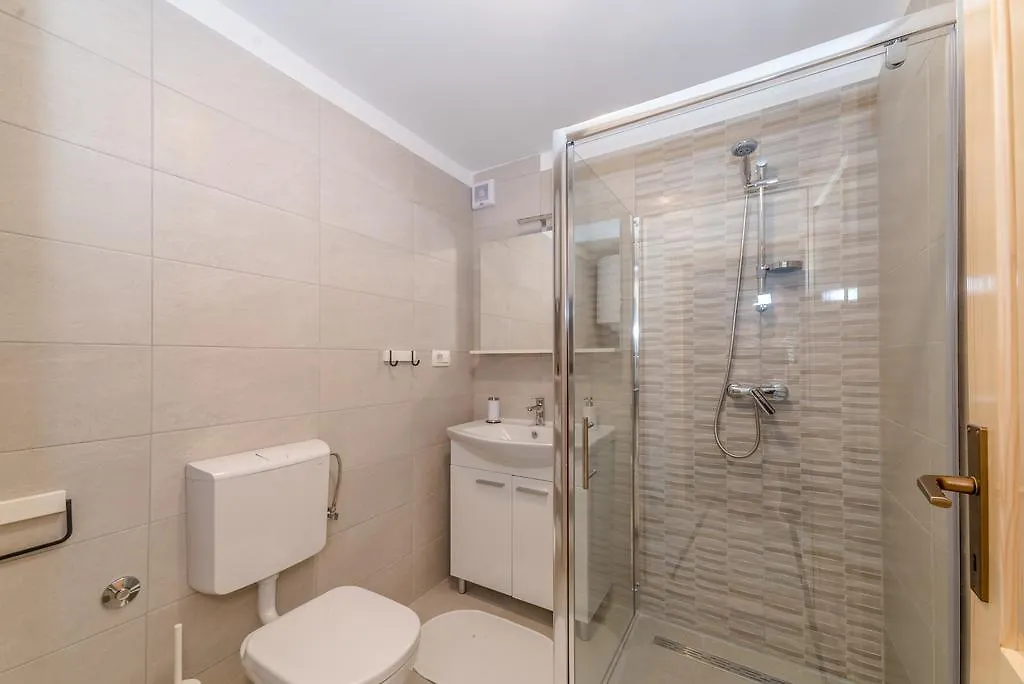 Apartment Robinson Podvrsje