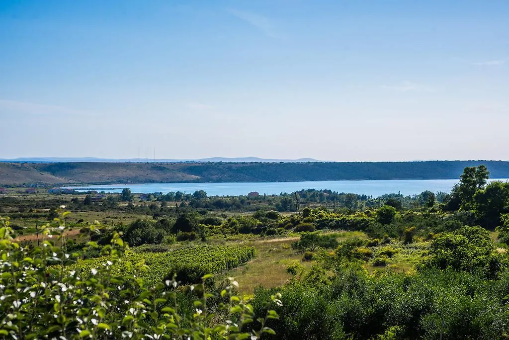 Apartment Robinson Podvrsje Croatia